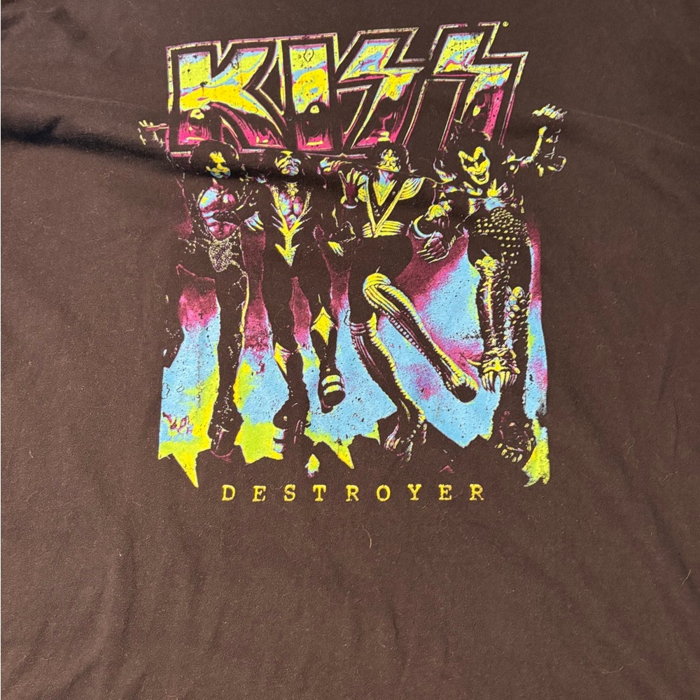 Kiss Black Graphic Tee - Short Sleeve